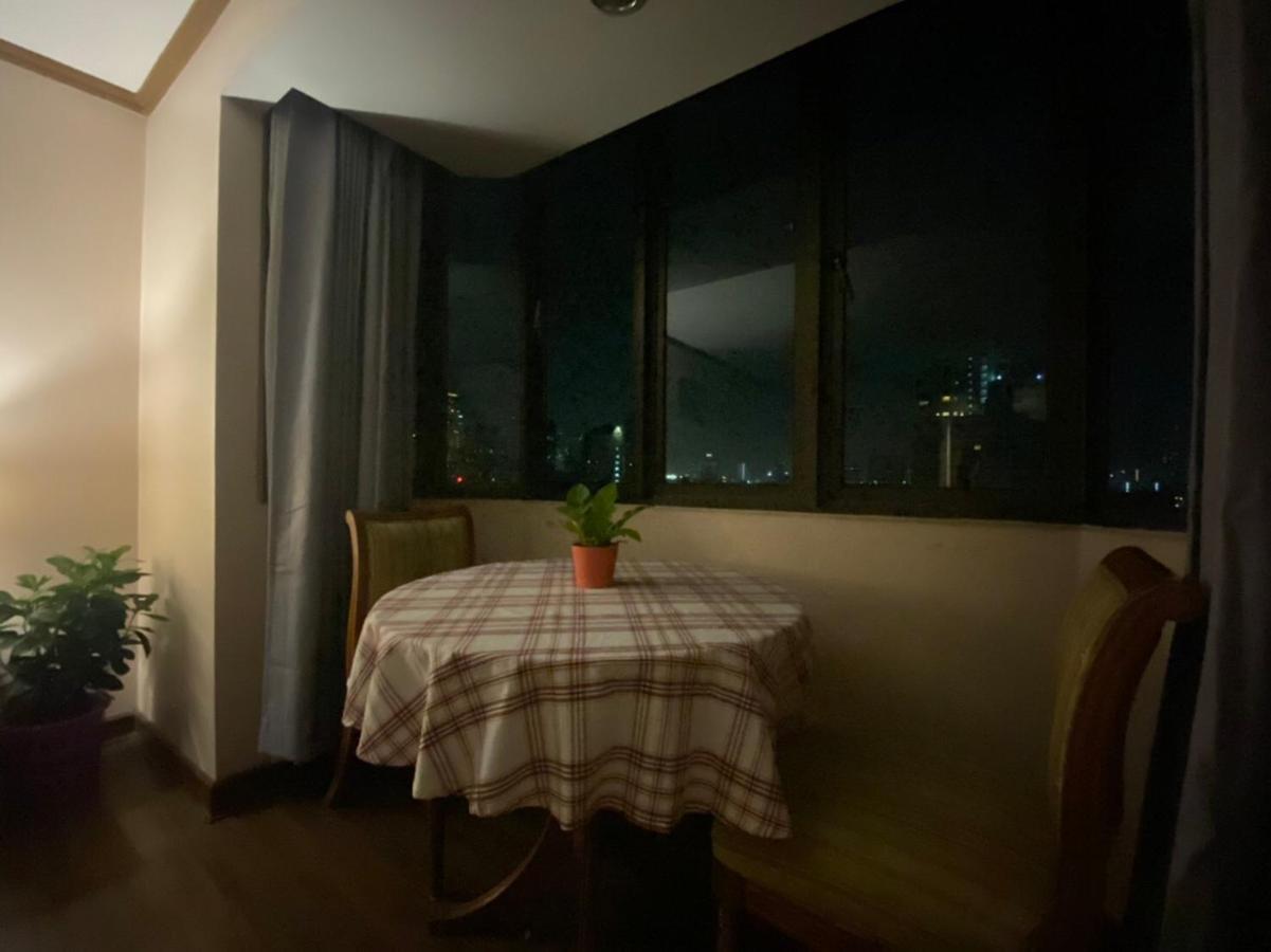 بانكوك Omni Tower Cozy Apartment Near Nana Bts المظهر الخارجي الصورة